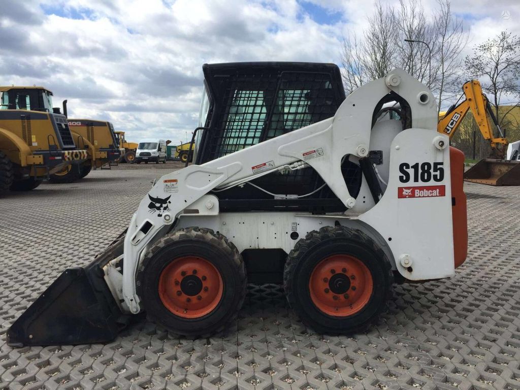 Bobcat S185 Vehicle