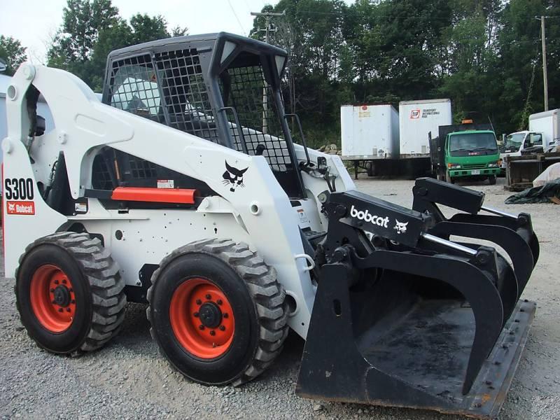 Bobcat S300 Vehicle