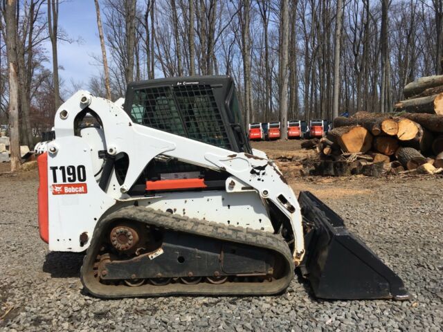 Bobcat T190 Vehicle